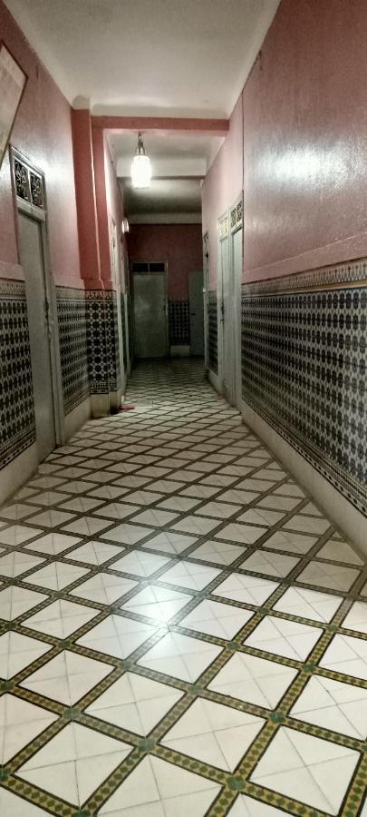 Hotel Des Amis Marrakesh Bagian luar foto