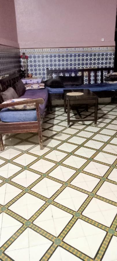 Hotel Des Amis Marrakesh Bagian luar foto